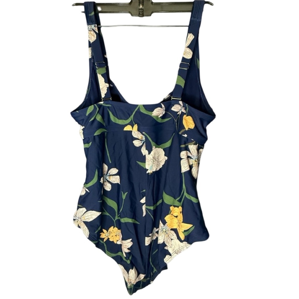 Floral Square Neck tummy control One Piece Swimsuit - Plus Sizes - Picture 5 of 5